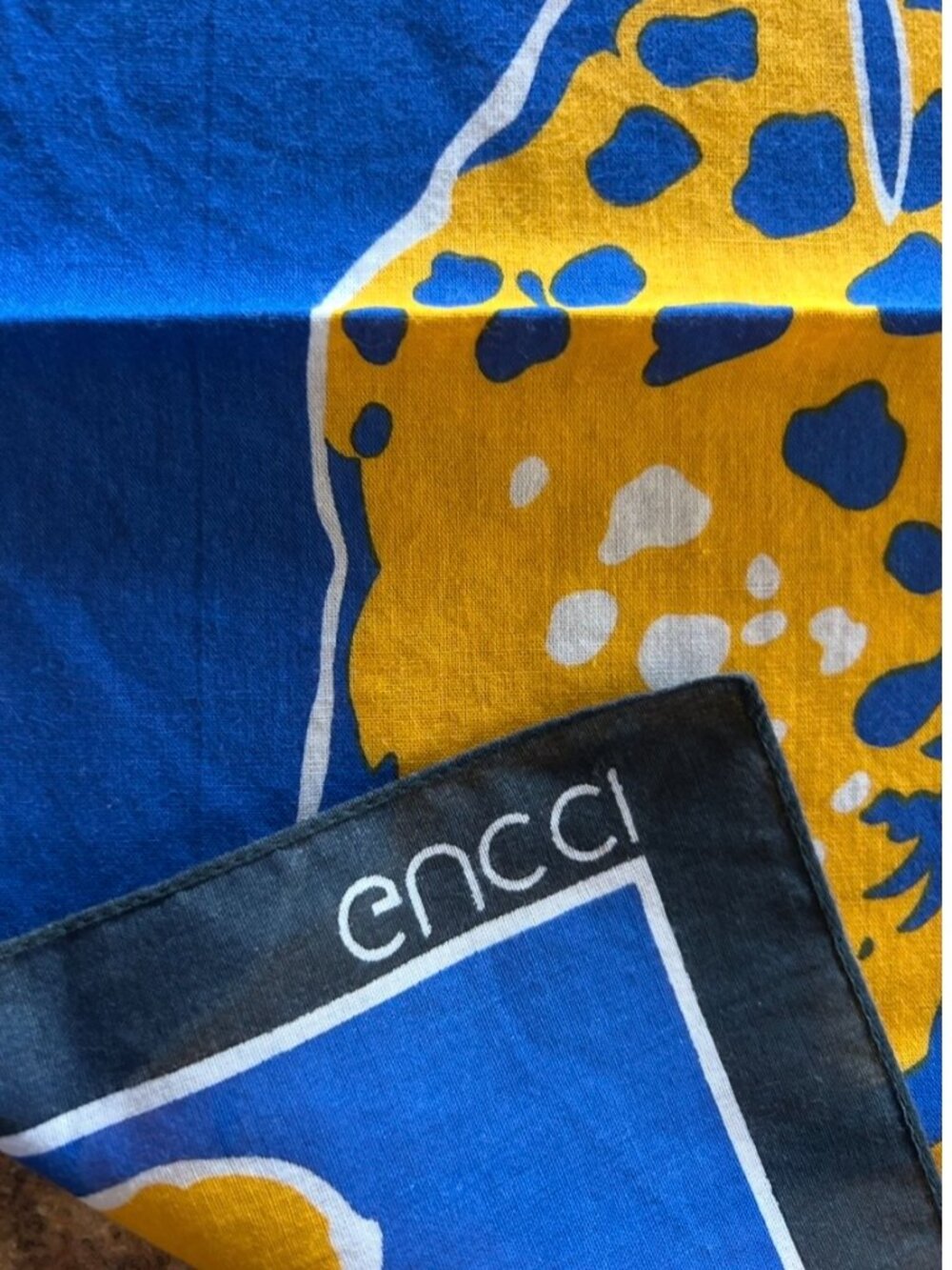 Vintage Gucci 1970's Cheetah Pattern Cotton Pocket Square Handkerchief Italy - Picture 4 of 9